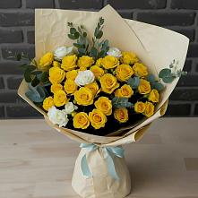 Букет цветов из:  Розы в Дмитровский Погост