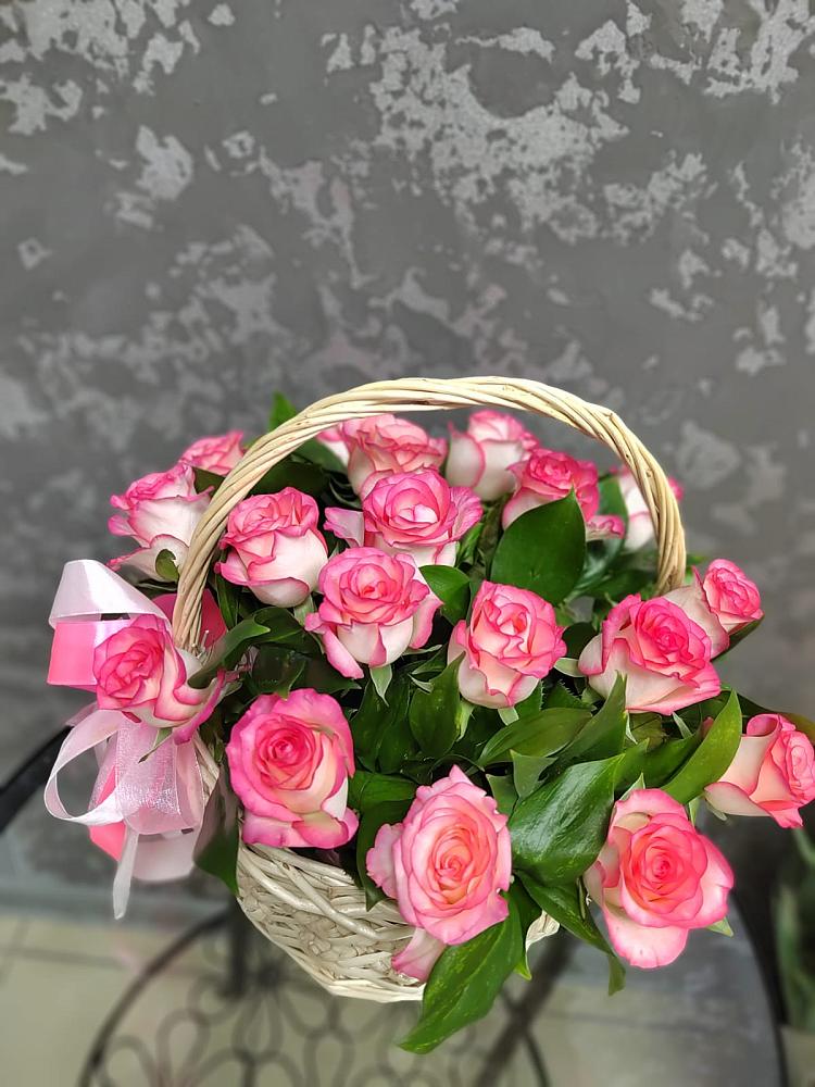Цветочная композиция из Розы в корзине в Дмитровский Погост