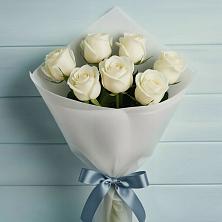 Букет 7 Белых роз Эдлесс Лав в Дмитровский Погост