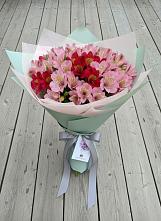 Букет цветов из:  Альстромерии в Дмитровский Погост