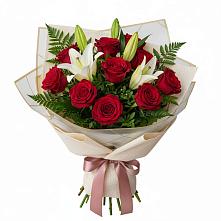 Букет цветов из:  Лилии и Розы в Дмитровский Погост