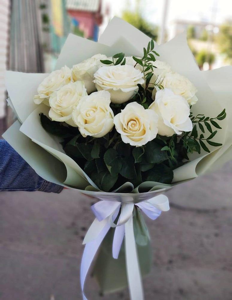 Букет Белые розы Проуд в Дмитровский Погост