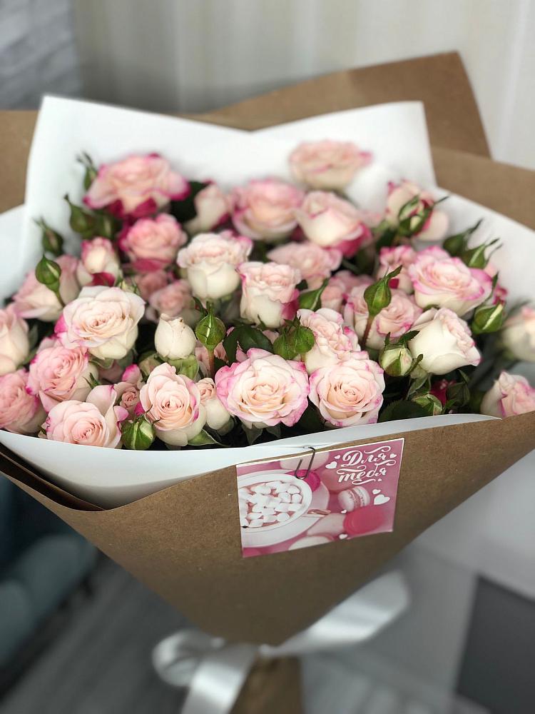 Букет цветов из: Розы в Дмитровский Погост