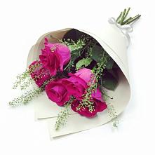 Букет цветов из:  Розы в Дмитровский Погост