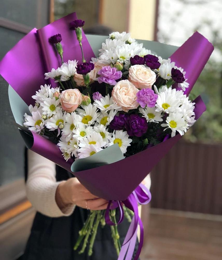 Букет цветов из: Хризантемы, Гвоздики и Розы в Дмитровский Погост