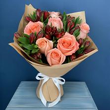 Букет цветов из:  Розы и Альстромерии в Дмитровский Погост