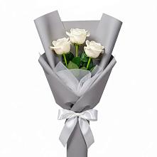 Букет 3 белые розы в Дмитровский Погост