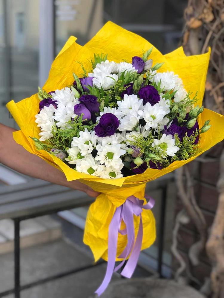 Букет цветов из: Ирисы, Хризантемы и Ромашки в Дмитровский Погост