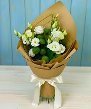 Букет цветов из:  Хризантемы и Лизиантусы в Дмитровский Погост