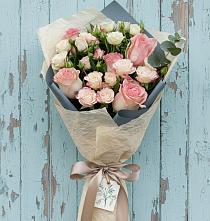 Букет цветов из:  Розы в Дмитровский Погост