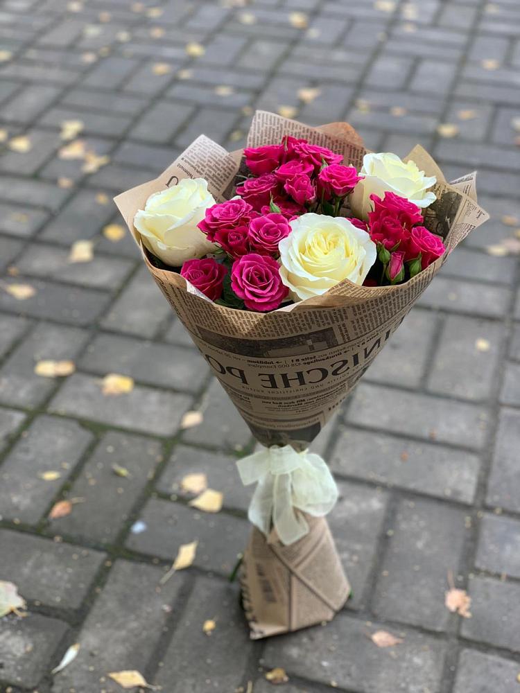 Букет цветов из: Розы в Дмитровский Погост