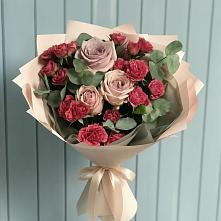 Букет цветов из:  Гвоздики и Розы в Дмитровский Погост