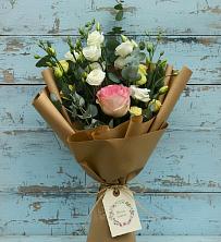 Букет цветов из:  Розы и Лизиантусы в Дмитровский Погост