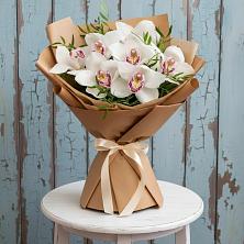 Букет цветов из:  Орхидеи и Розы в Дмитровский Погост